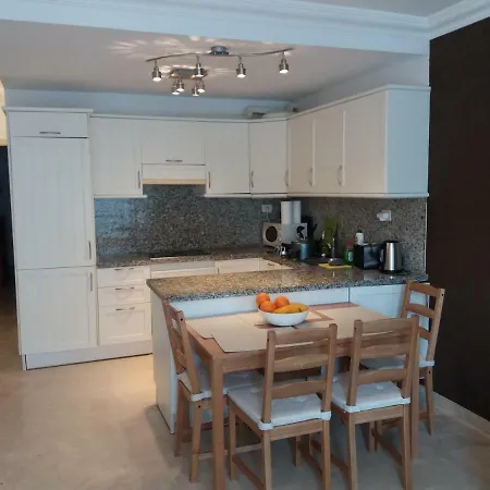 Apartment דירה פאלם-מאר